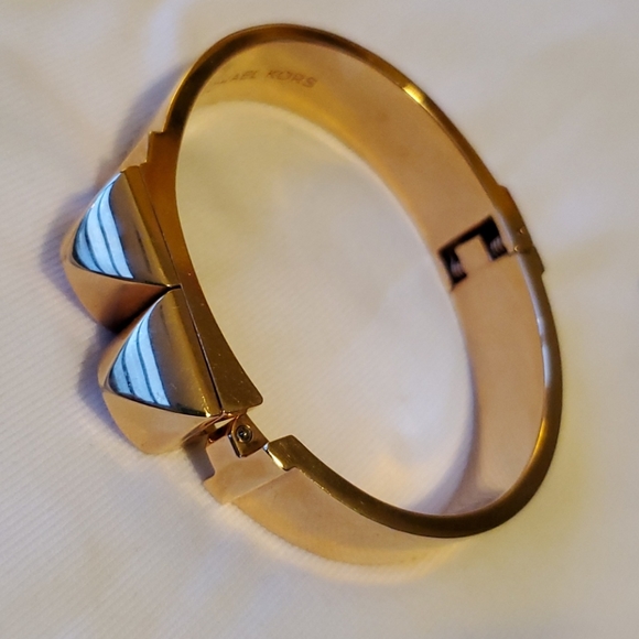 Rose Gold Michael Kors Jewelry Set - Picture 2 of 6